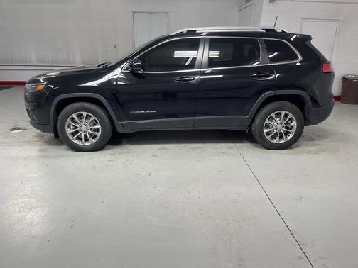 Diamond Black Crystal Pearlcoat 2021 Jeep Cherokee Latitude Lux