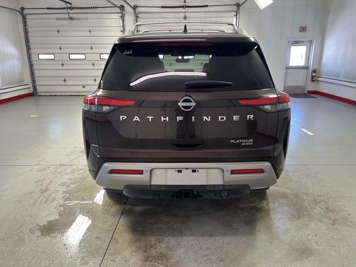 2022 Nissan Pathfinder Platinum 4WD