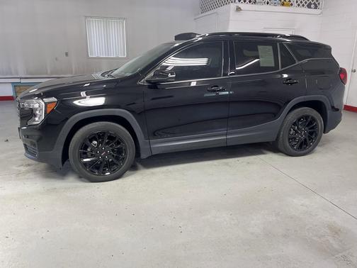 Ebony Twilight Metallic 2023 GMC Terrain SLT