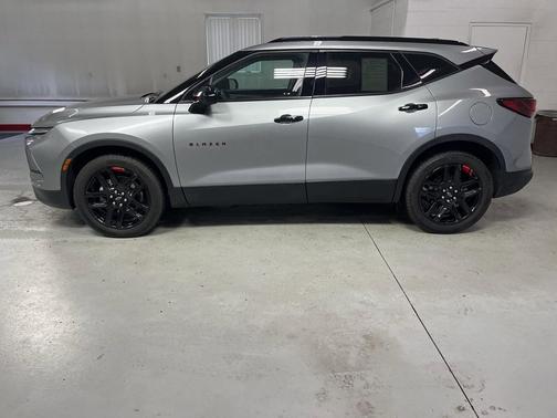 Sterling Gray Metallic 2023 Chevrolet Blazer 2LT