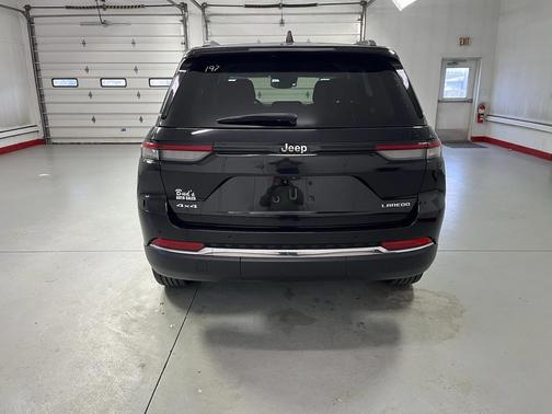 2023 Jeep Grand Cherokee Laredo