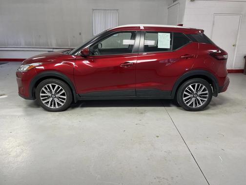 2021 Nissan Kicks SV