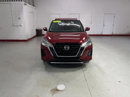 2021 Nissan Kicks SV