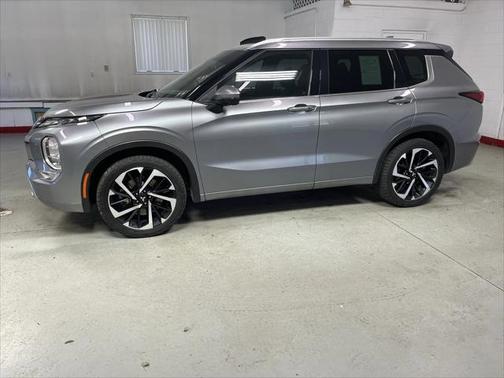 2022 Mitsubishi Outlander SEL Launch Edition S-AWC