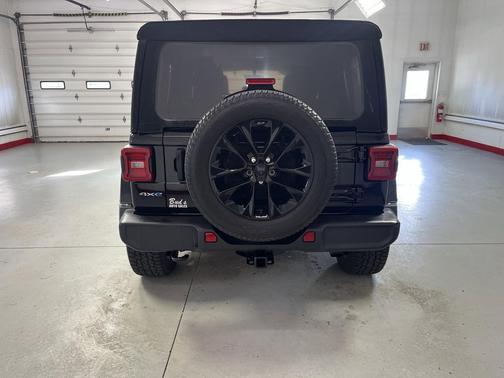 Black Clearcoat 2021 Jeep Wrangler Unlimited 4xe Sahara