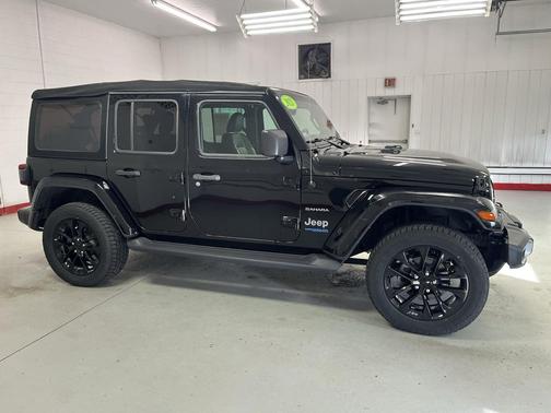 Black Clearcoat 2021 Jeep Wrangler Unlimited 4xe Sahara