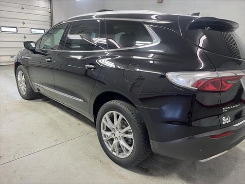 2022 Buick Enclave AWD Essence