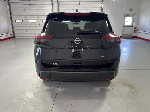 Super Black 2024 Nissan Rogue S