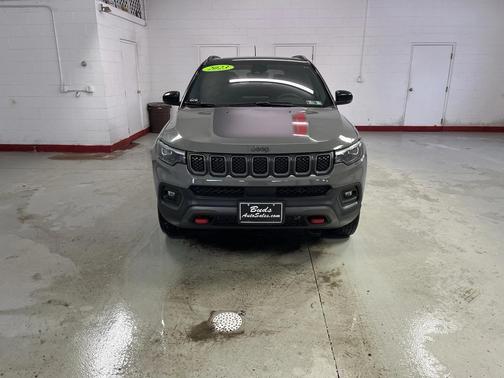 2023 Jeep Compass Trailhawk