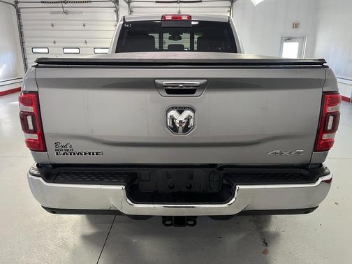 Billet Silver Metallic Clearcoat 2022 RAM 2500 Laramie Crew Cab 4x4 6'4' Box