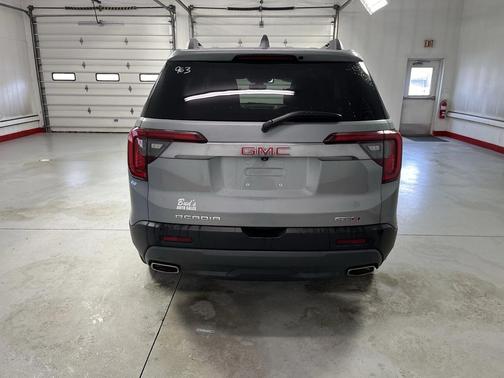 2023 GMC Acadia AWD AT4