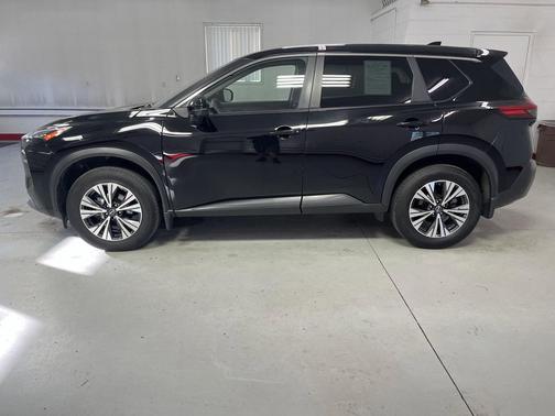 Super Black 2023 Nissan Rogue SV