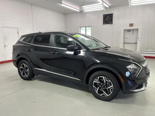 Fusion Black 2023 Kia Sportage LX