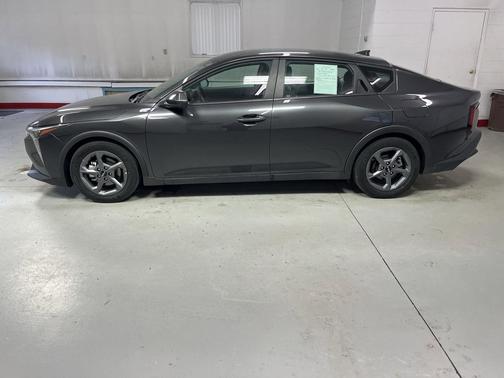 Interstellar Gray 2025 Kia K4 LXS