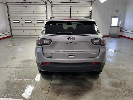 2023 Jeep Compass Latitude Lux