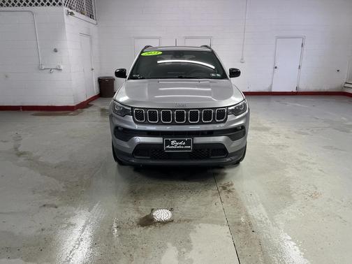 2023 Jeep Compass Latitude Lux