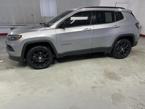 2023 Jeep Compass Latitude Lux