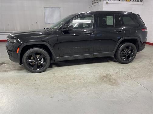 2022 Jeep Grand Cherokee Altitude