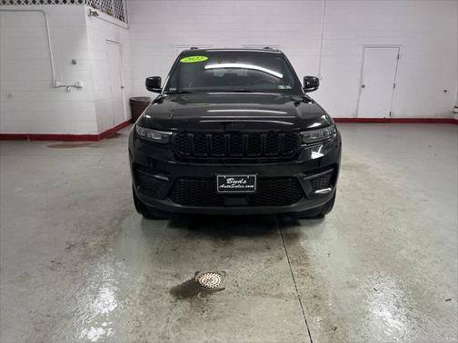 2022 Jeep Grand Cherokee Altitude