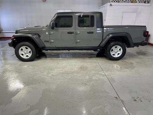 2020 Jeep Gladiator Sport S