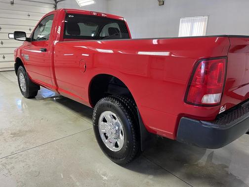 2018 RAM 2500 Tradesman Regular Cab 4x4 8' Box