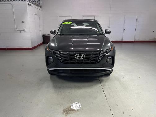 2022 Hyundai TUCSON SE