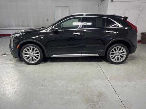 Stellar Black Metallic 2023 Cadillac XT4 Premium Luxury