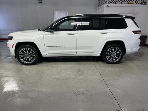 2023 Jeep Grand Cherokee L Summit Reserve