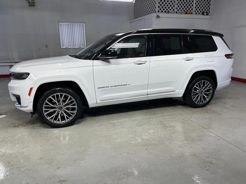 2023 Jeep Grand Cherokee L Summit Reserve