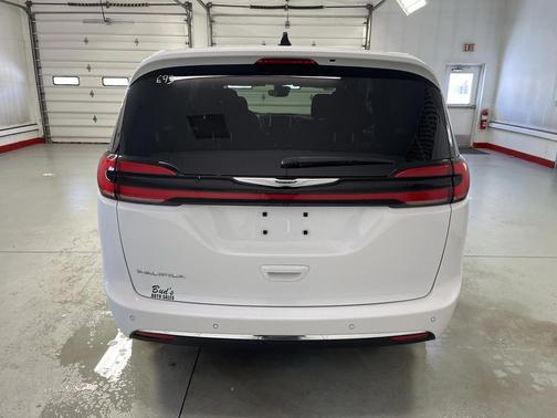 2023 Chrysler Pacifica Touring