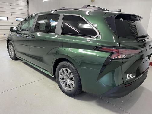 Cypress 2025 Toyota Sienna XLE