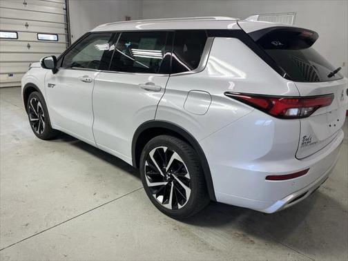 2023 Mitsubishi Outlander PHEV SEL