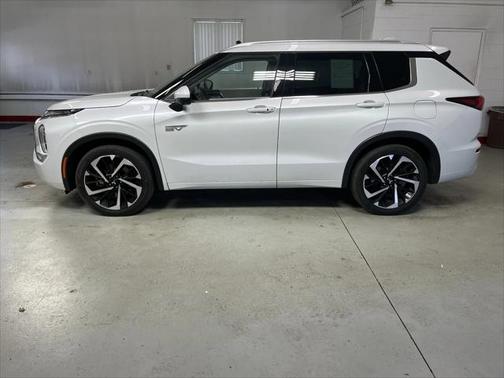 2023 Mitsubishi Outlander PHEV SEL