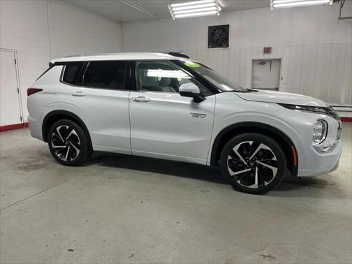 2023 Mitsubishi Outlander PHEV SEL