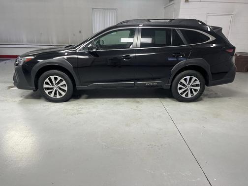 2025 Subaru Outback Base
