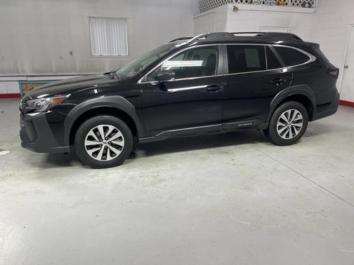 2025 Subaru Outback Base