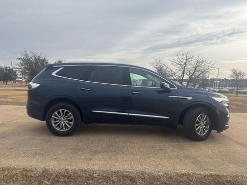 2024 Buick Enclave Essence FWD