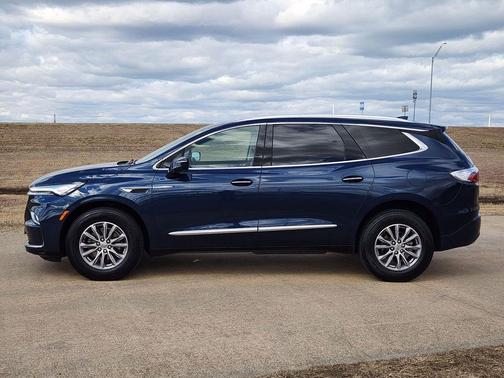 2024 Buick Enclave Essence FWD