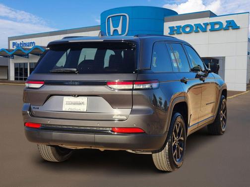 2025 Jeep Grand Cherokee Altitude