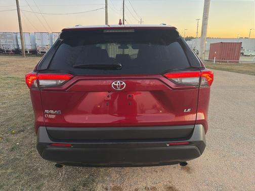 2021 Toyota RAV4 LE