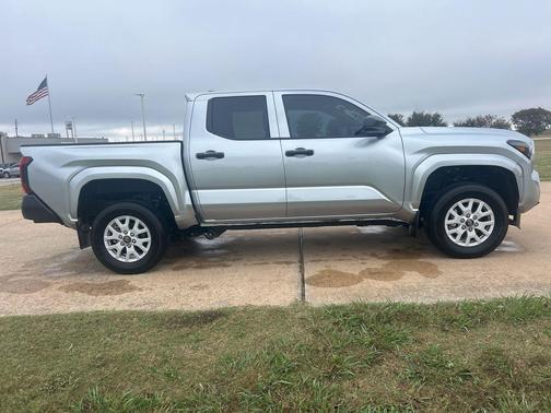 2024 Toyota Tacoma SR
