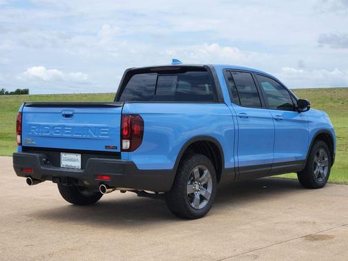 Diffused Sky Pearl 2024 Honda Ridgeline TrailSport