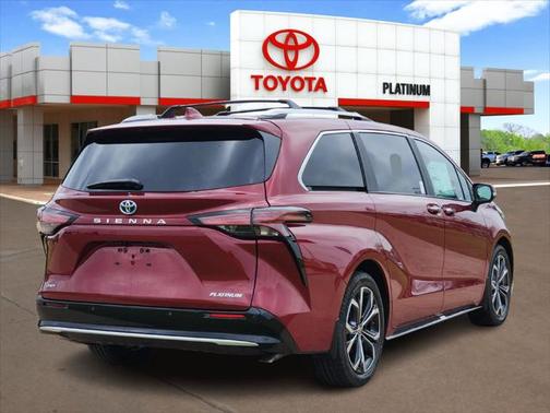 2025 Toyota Sienna Platinum 7 Passenger