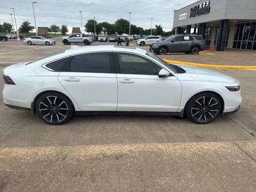 Platinum White Pearl 2025 Honda Accord Hybrid Touring