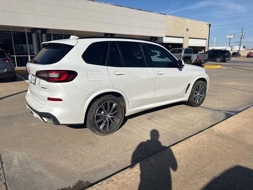 2023 BMW X5 sDrive40i