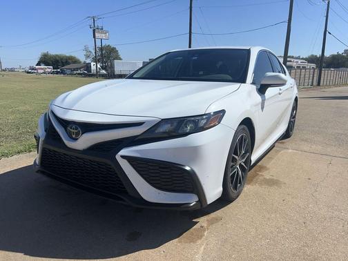 2023 Toyota Camry SE