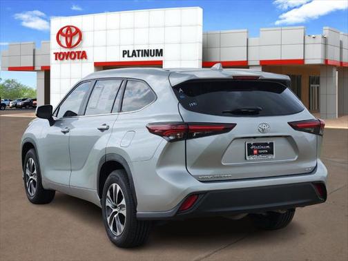 2024 Toyota Highlander XLE