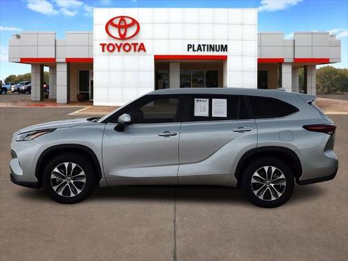 2024 Toyota Highlander XLE