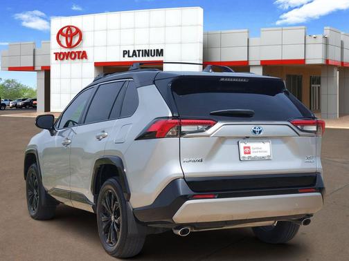 2022 Toyota RAV4 Hybrid SE