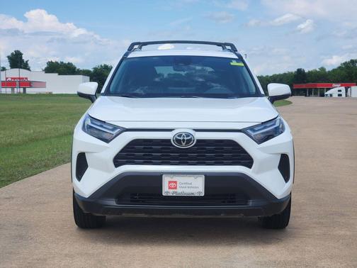Ice Cap 2023 Toyota RAV4 XLE
